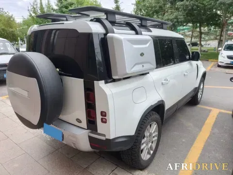 2020 Land Rover Defender 2