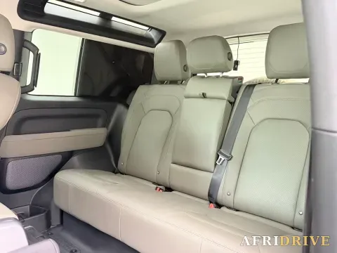 2023 Land Rover Defender 5