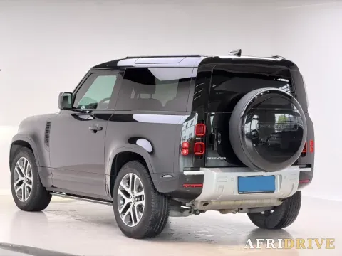 2023 Land Rover Defender 9
