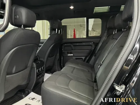 2025 Land Rover Defender 3