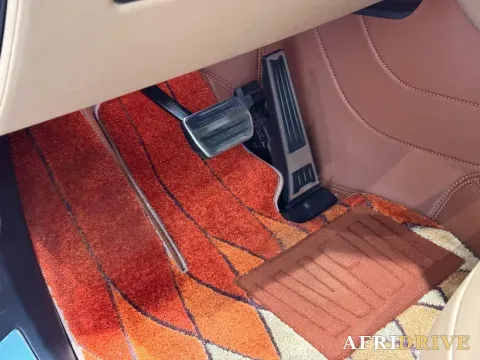 2023 Land Rover Range Rover 4