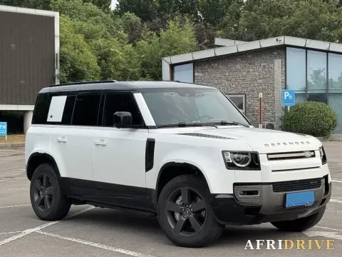 2023 Land Rover Defender 3