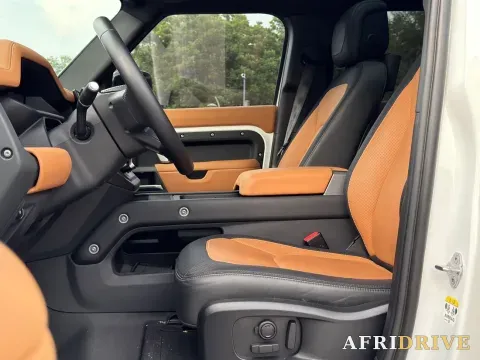 2023 Land Rover Defender 7