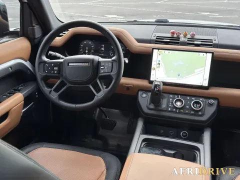 2023 Land Rover Defender 9