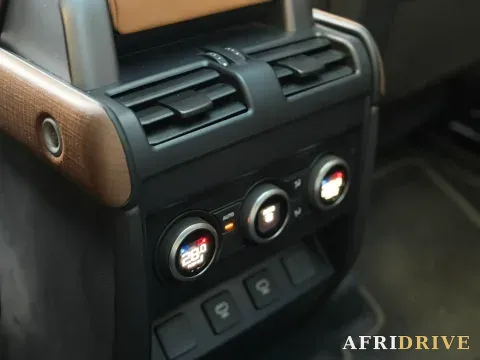 2024 Land Rover Defender 12