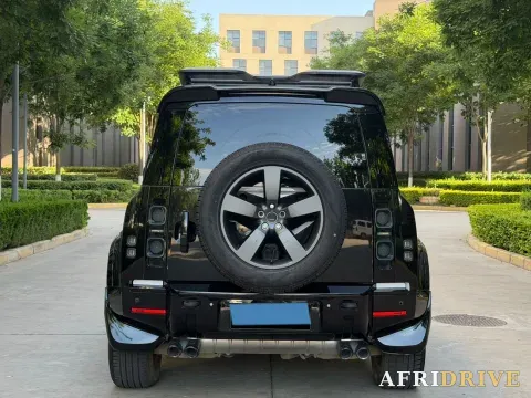 2024 Land Rover Defender 18