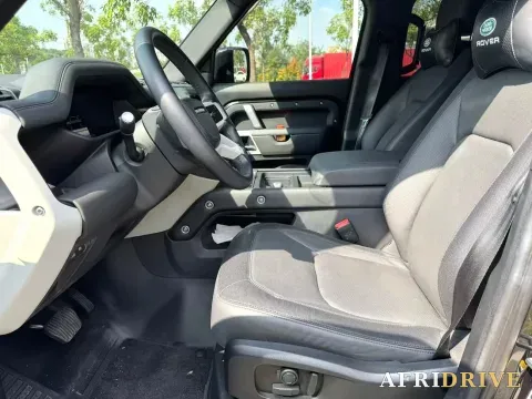 2024 Land Rover Defender 5