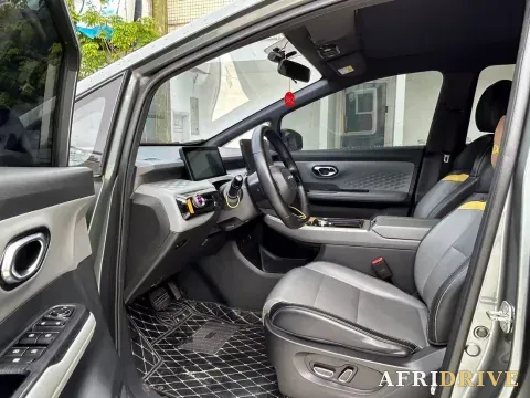 2022 Geely Okavango 4