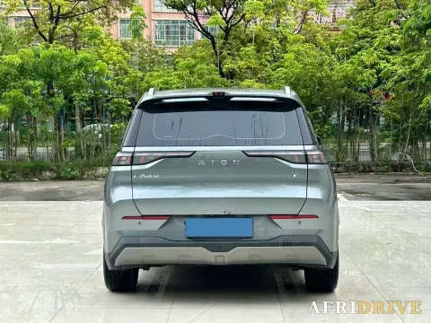 2022 Geely Okavango 8