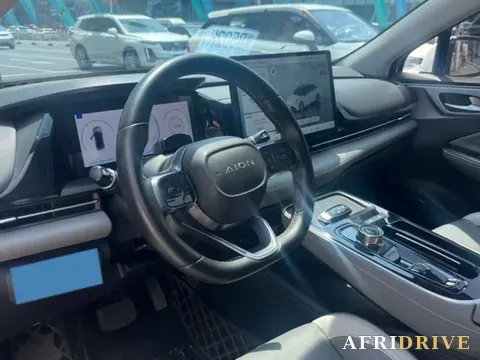 2022 ChangAn Oshan Z6 4