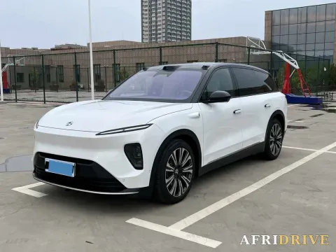 2024 NIO ES8