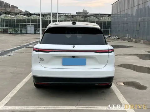 2024 NIO ES8 5