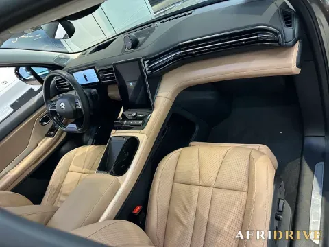 2018 NIO ES8 5