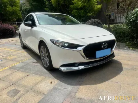 2020 Mazda 3 Axela 2