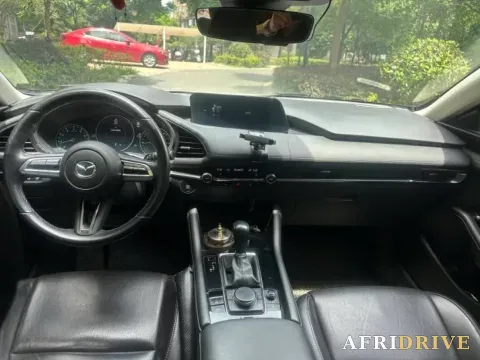 2020 Mazda 3 Axela 4