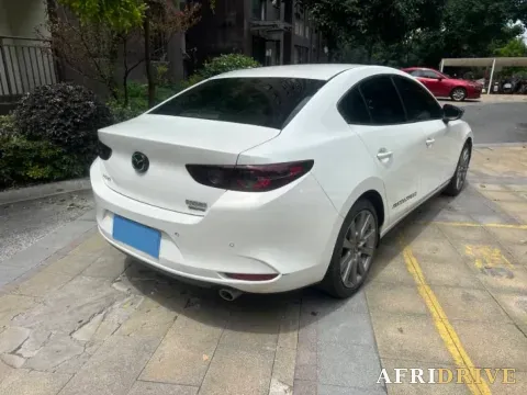2020 Mazda 3 Axela 6