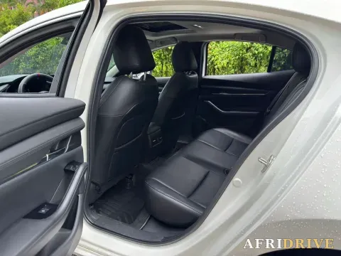 2023 Mazda 3 Axela 3