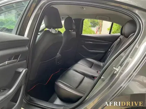 2020 Mazda 3 Axela 7