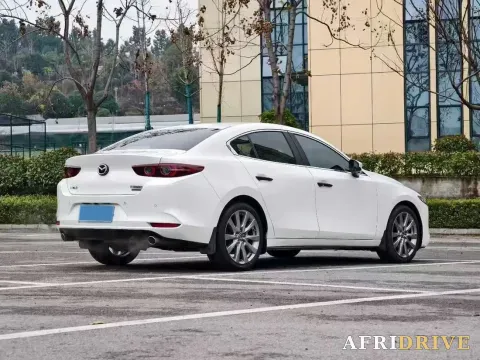 2021 Mazda 3 Axela 4