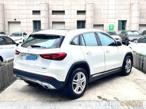 2022 Mercedes-Benz GLA Class 3