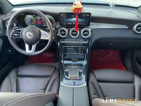 2022 Mercedes-Benz GLC Class 7