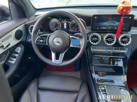 2022 Mercedes-Benz GLC Class 8