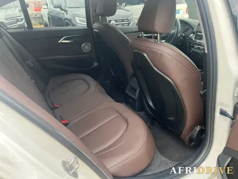 2022 BMW 1 Series 15