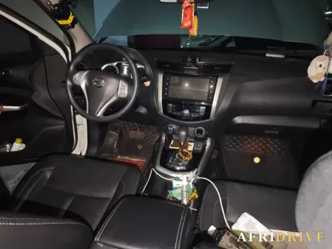 2020 Nissan Terra 5