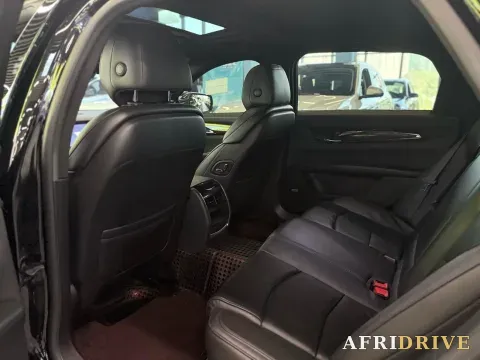 2022 Cadillac CT6 8