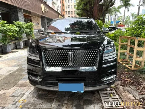 2019 Lincoln Navigator 2
