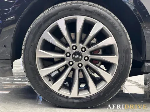 2019 Lincoln Navigator 8
