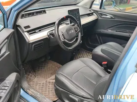 2021 Neta V 4