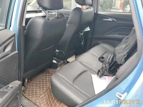 2021 Neta V 5