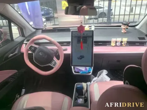 2021 Neta V 7