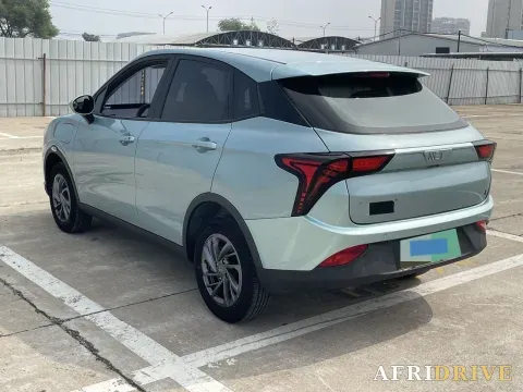 2022 Neta V 6