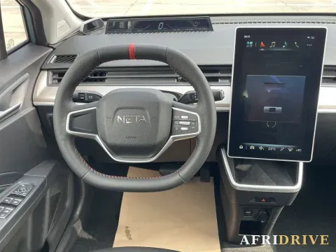 2022 Neta V 8