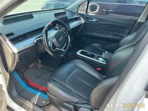 2022 Neta V 4