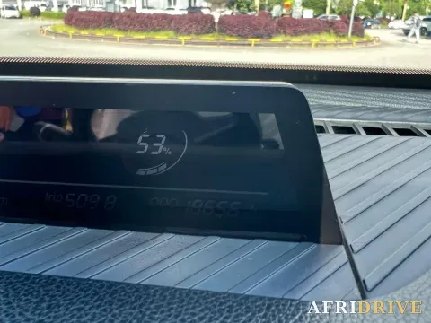 2022 Neta V 6