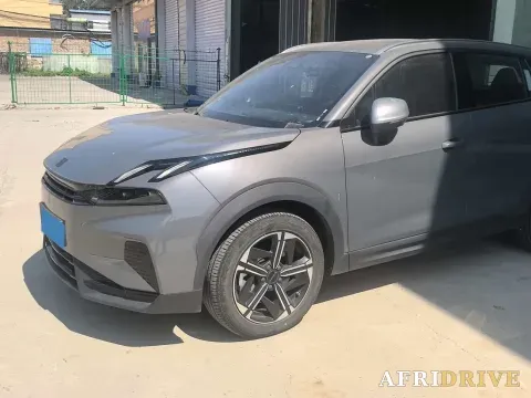 2025 LYNK&CO 06 EM-P