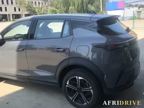 2025 LYNK&CO 06 EM-P 4
