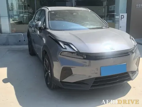2025 LYNK&CO 06 EM-P 5