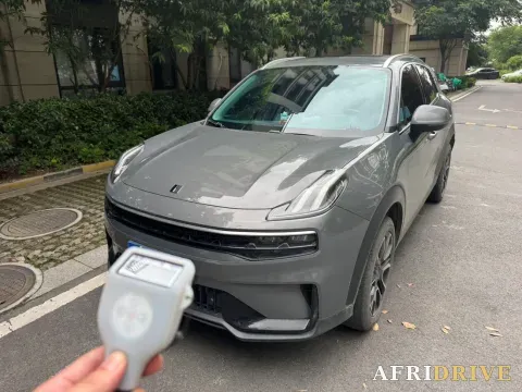 2023 LYNK&CO 06