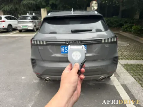 2023 LYNK&CO 06 3