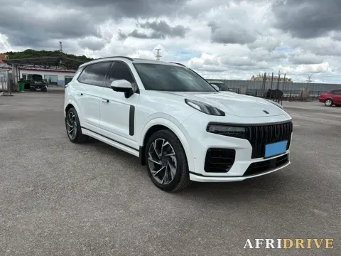 2021 LYNK&CO 09 EM-P 3