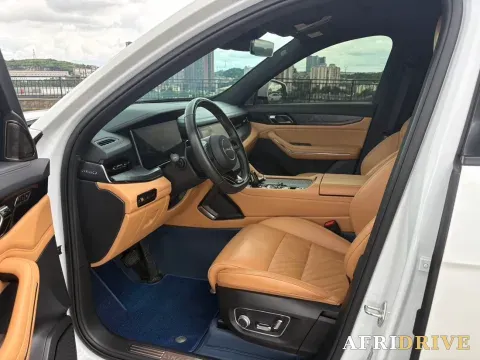 2021 LYNK&CO 09 EM-P 7