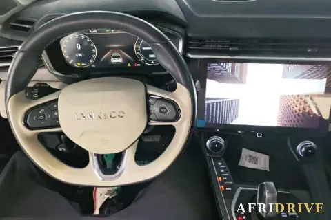 2021 LYNK&CO 01 6