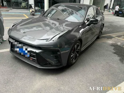 2025 LYNK&CO 03