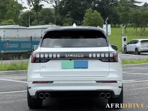 2021 LYNK&CO 09 EM-P 4