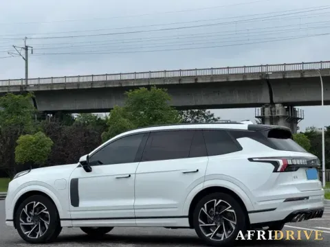 2021 LYNK&CO 09 EM-P 5