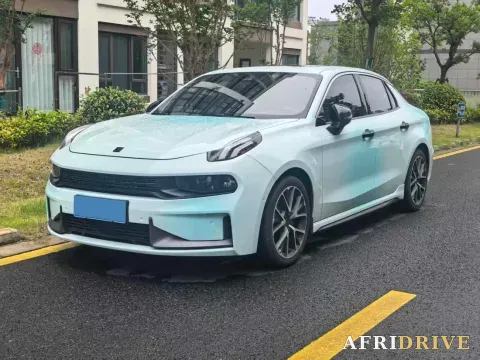 2022 LYNK&CO 03
